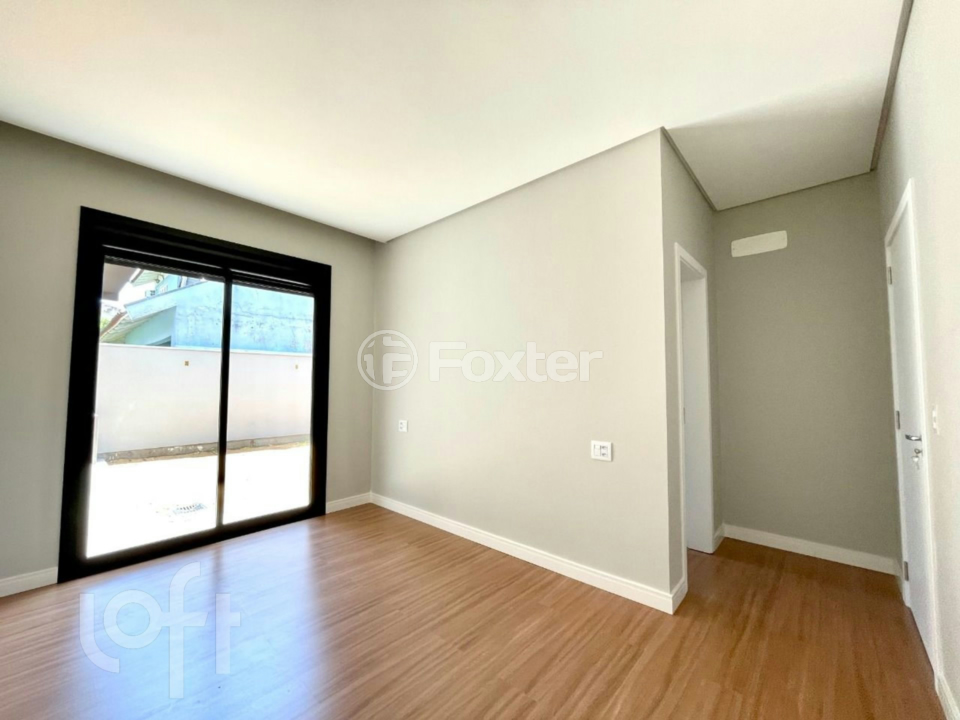 Casa à venda com 3 quartos, 201m² - Foto 18