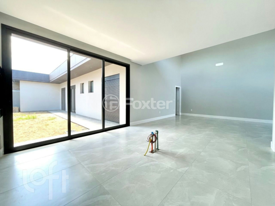 Casa à venda com 3 quartos, 201m² - Foto 9