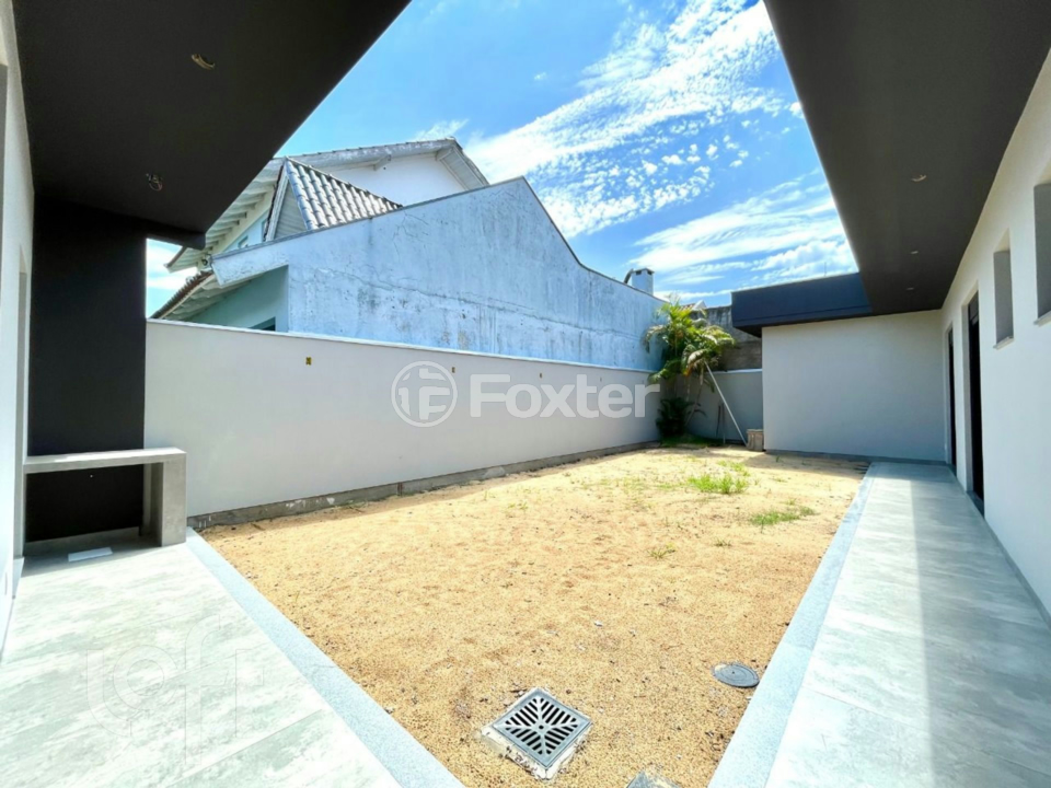 Casa à venda com 3 quartos, 201m² - Foto 14