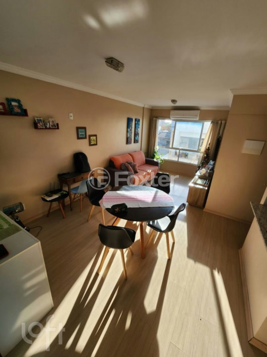 Apartamento à venda com 3 quartos, 94m² - Foto 2