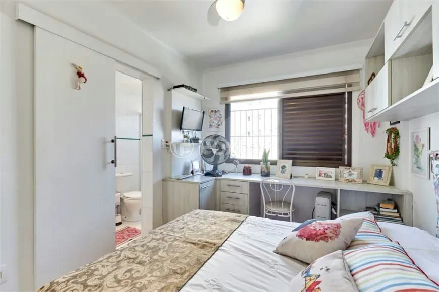 Apartamento à venda com 3 quartos, 100m² - Foto 3