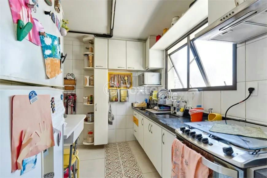 Apartamento à venda com 3 quartos, 100m² - Foto 2