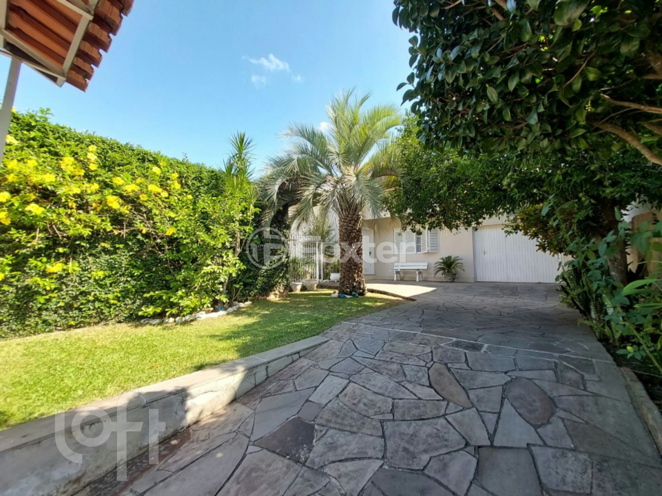 Casa à venda com 3 quartos, 211m² - Foto 7