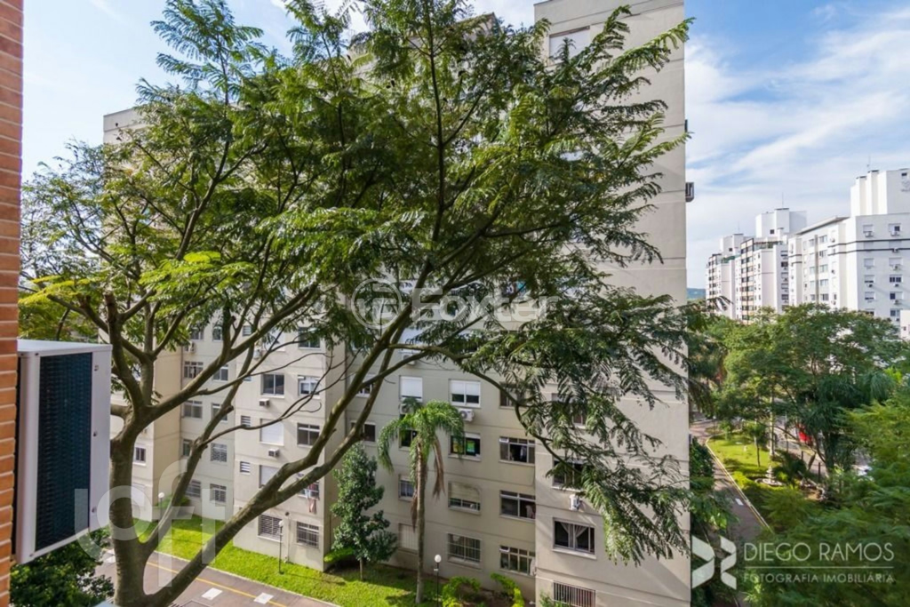 Apartamento à venda com 4 quartos, 158m² - Foto 22