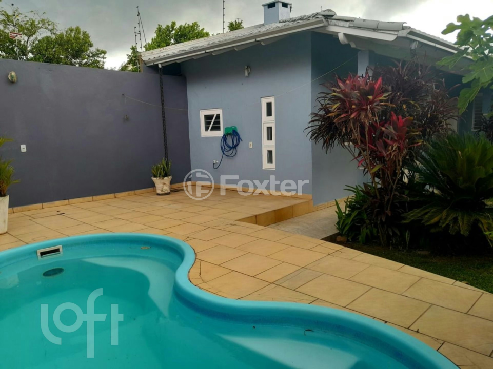 Casa à venda com 3 quartos, 105m² - Foto 2