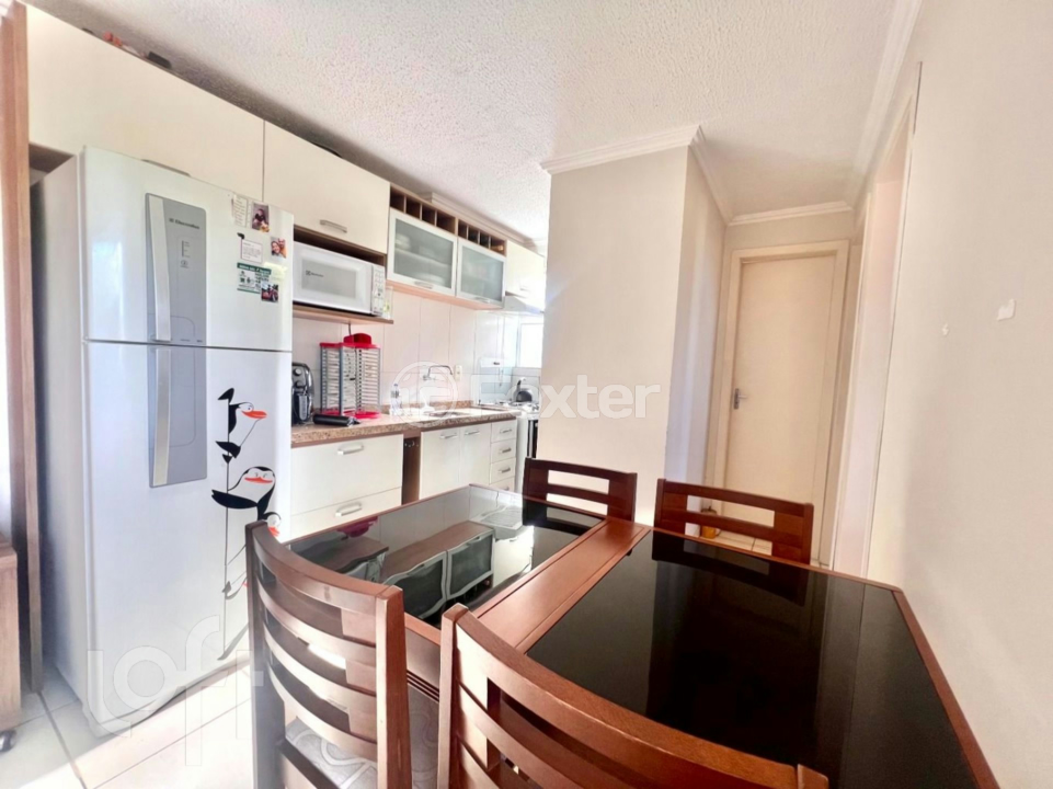 Apartamento à venda com 2 quartos, 42m² - Foto 2
