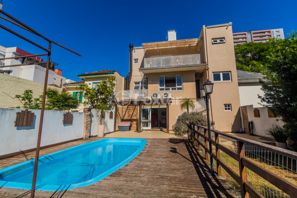 Casa à venda com 3 quartos, 402m² - Foto 4