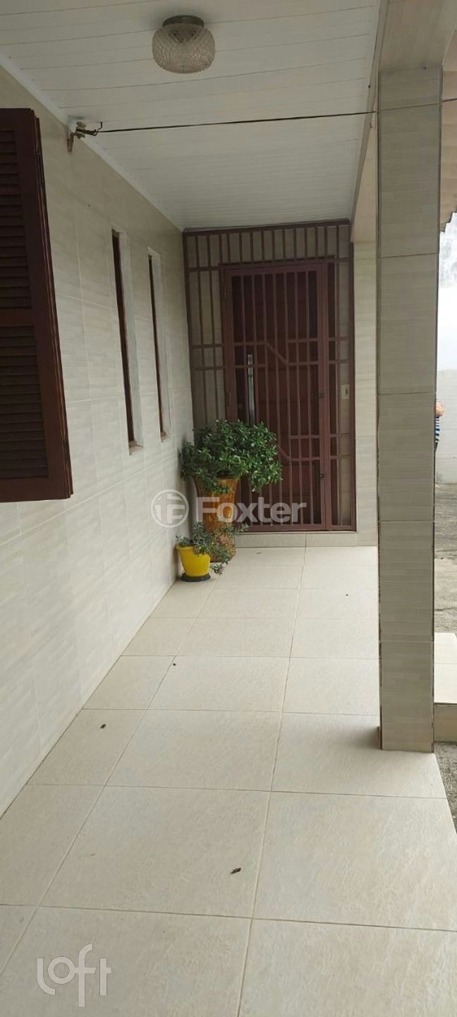 Casa à venda com 3 quartos, 50m² - Foto 2