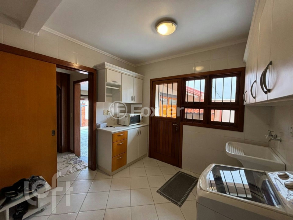 Casa à venda com 4 quartos, 297m² - Foto 10