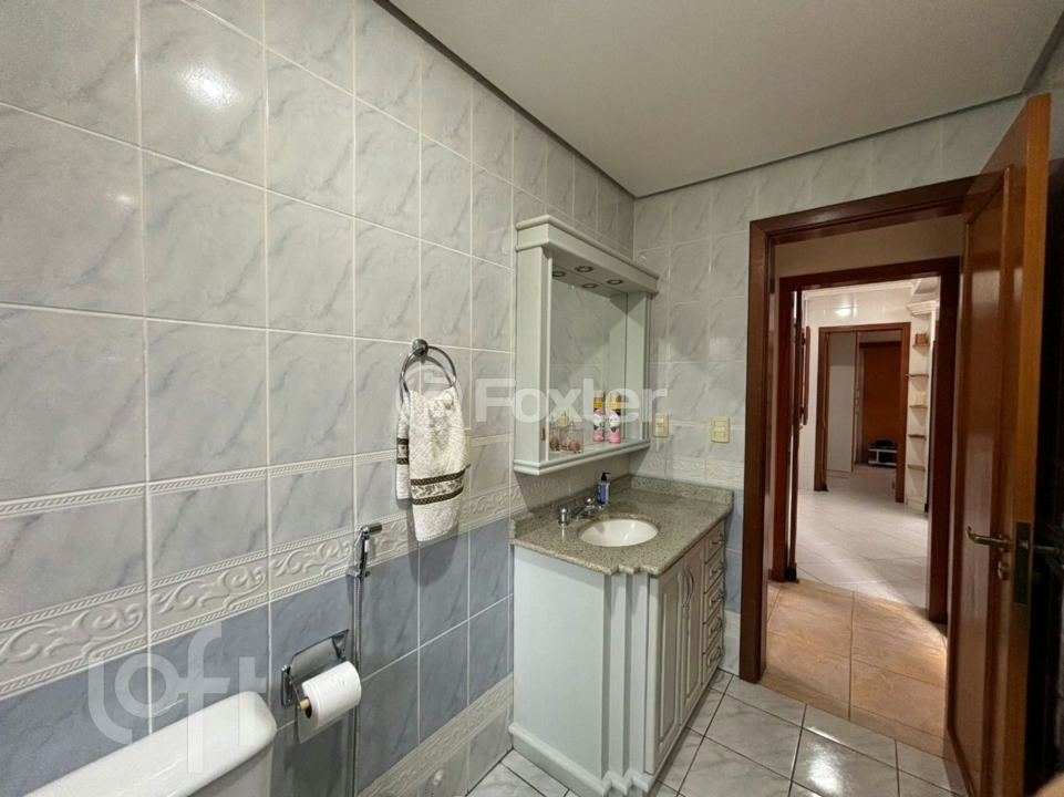 Casa à venda com 4 quartos, 297m² - Foto 14