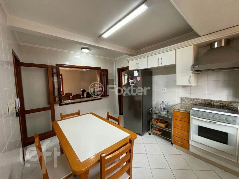 Casa à venda com 4 quartos, 297m² - Foto 9