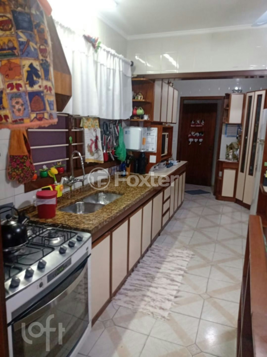 Casa à venda com 4 quartos, 234m² - Foto 18