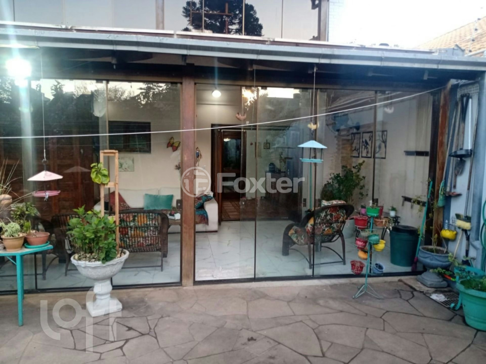 Casa à venda com 4 quartos, 234m² - Foto 2