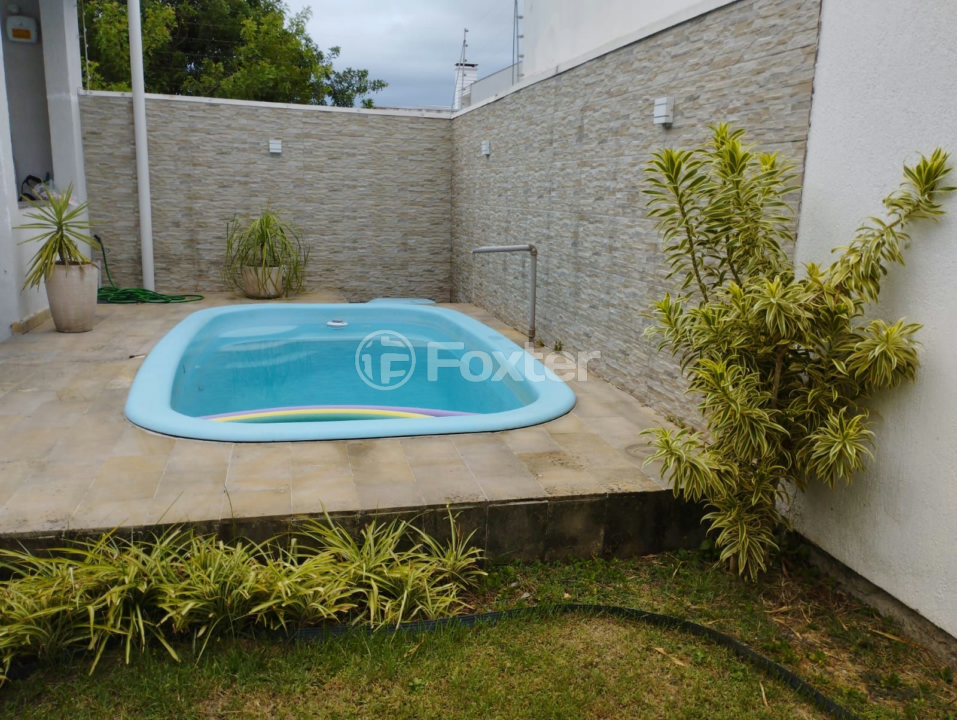 Casa à venda com 3 quartos, 140m² - Foto 2