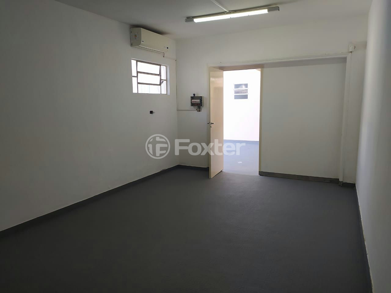 Casa à venda com 3 quartos, 250m² - Foto 8