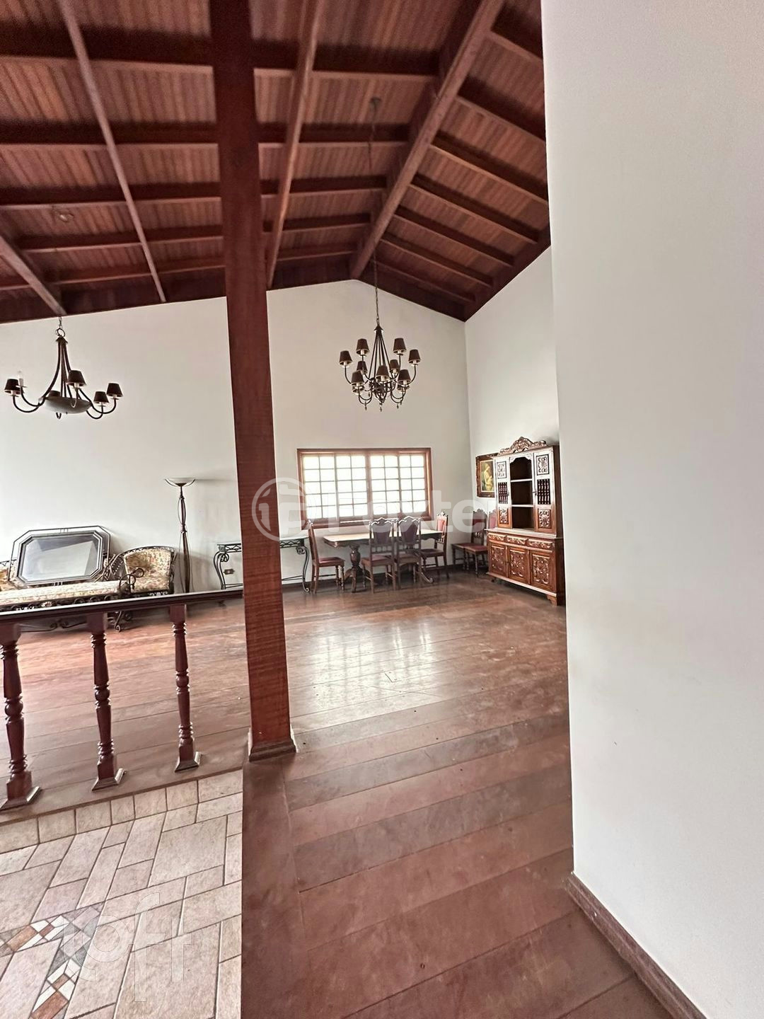 Casa à venda com 5 quartos, 300m² - Foto 3
