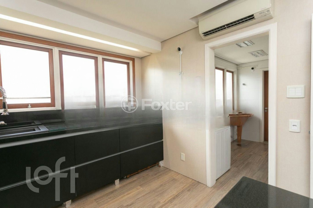 Apartamento à venda com 3 quartos, 233m² - Foto 29