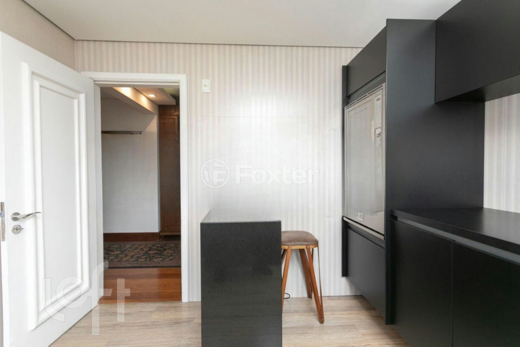 Apartamento à venda com 3 quartos, 233m² - Foto 30