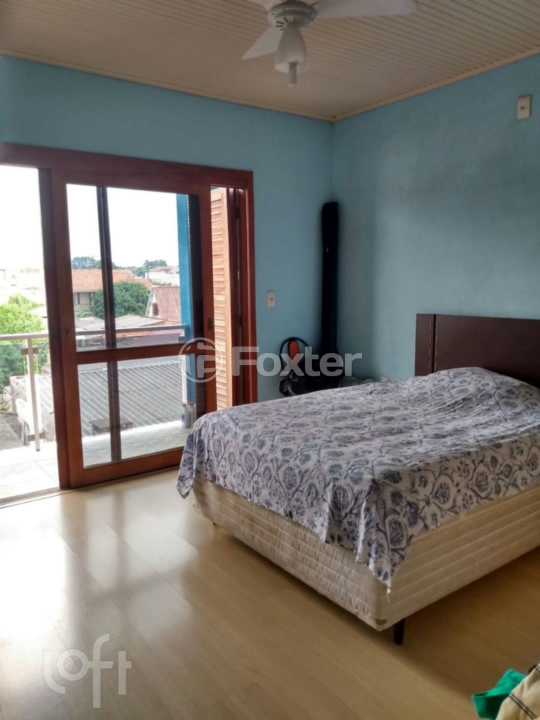 Casa à venda com 3 quartos, 238m² - Foto 2