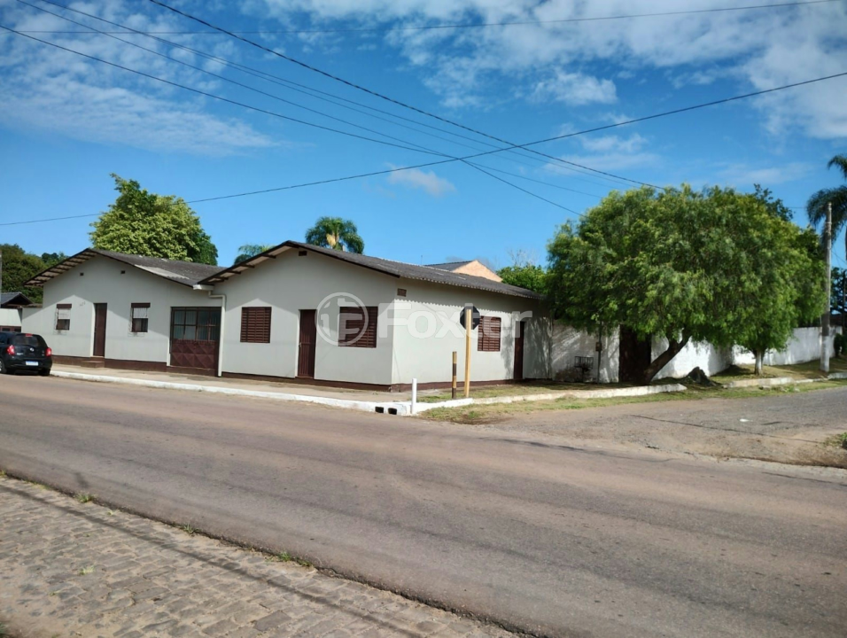 Casa à venda com 5 quartos, 280m² - Foto 1
