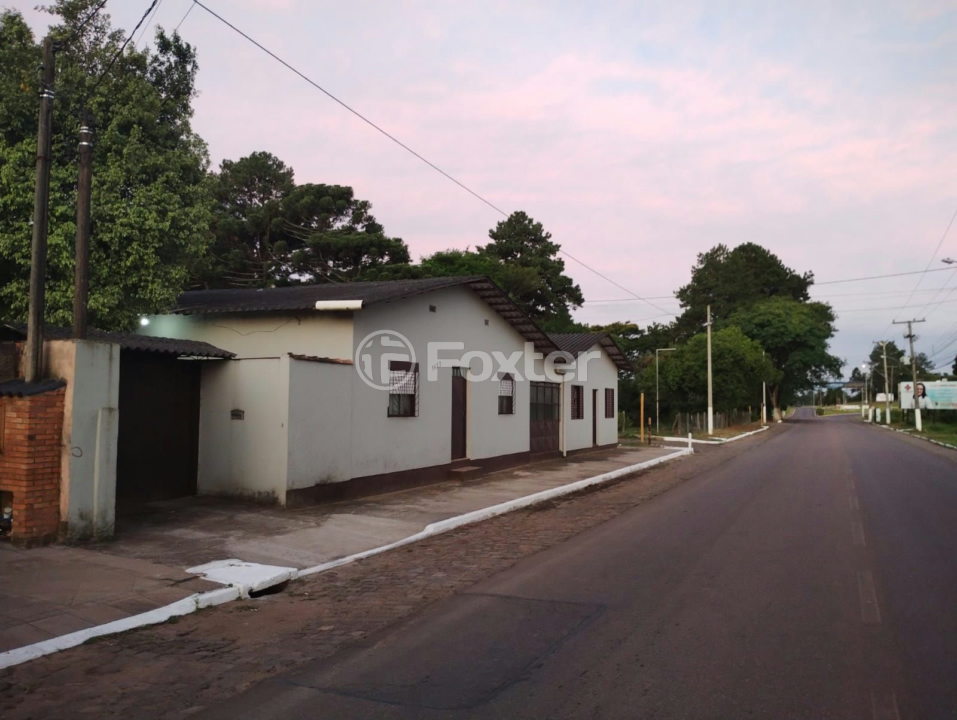 Casa à venda com 5 quartos, 280m² - Foto 2