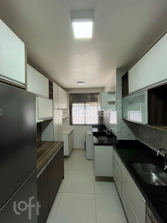 Apartamento à venda com 3 quartos, 65m² - Foto 2