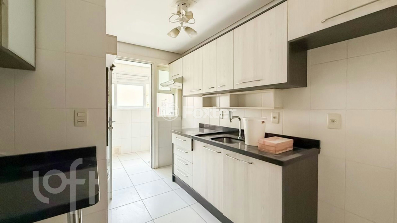 Apartamento à venda com 2 quartos, 77m² - Foto 4
