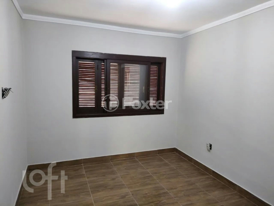 Casa à venda com 2 quartos, 100m² - Foto 2