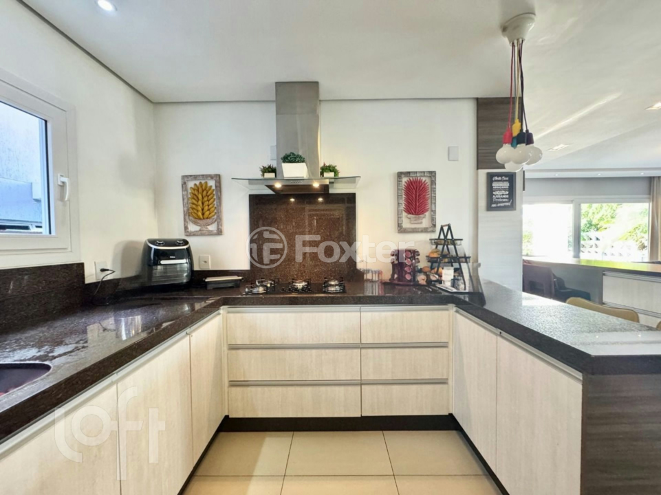 Casa à venda com 4 quartos, 334m² - Foto 21