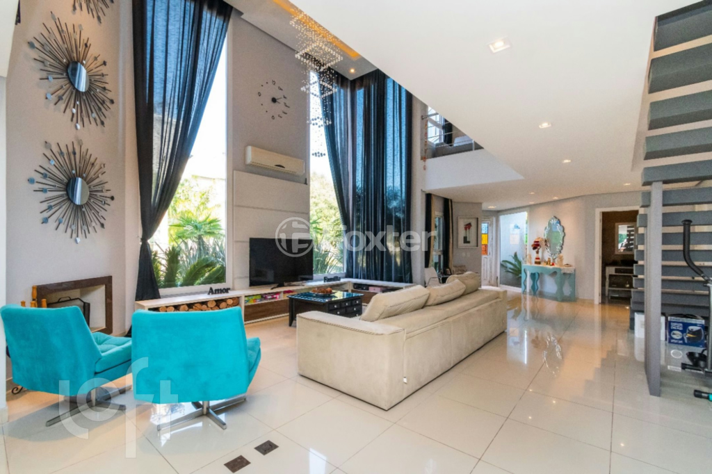 Casa à venda com 4 quartos, 334m² - Foto 2