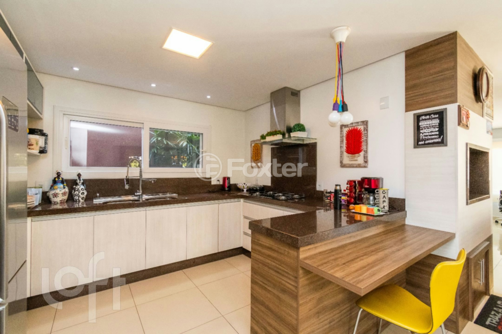 Casa à venda com 4 quartos, 334m² - Foto 19