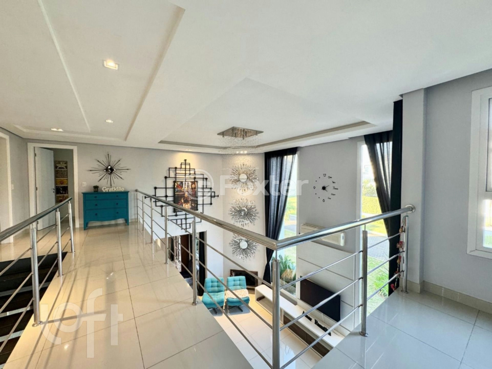 Casa à venda com 4 quartos, 334m² - Foto 12