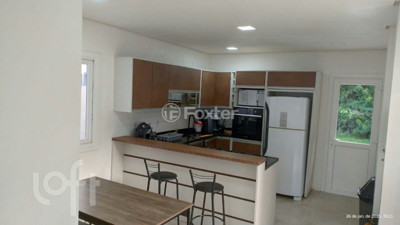 Casa de Condomínio à venda com 4 quartos, 196m² - Foto 2