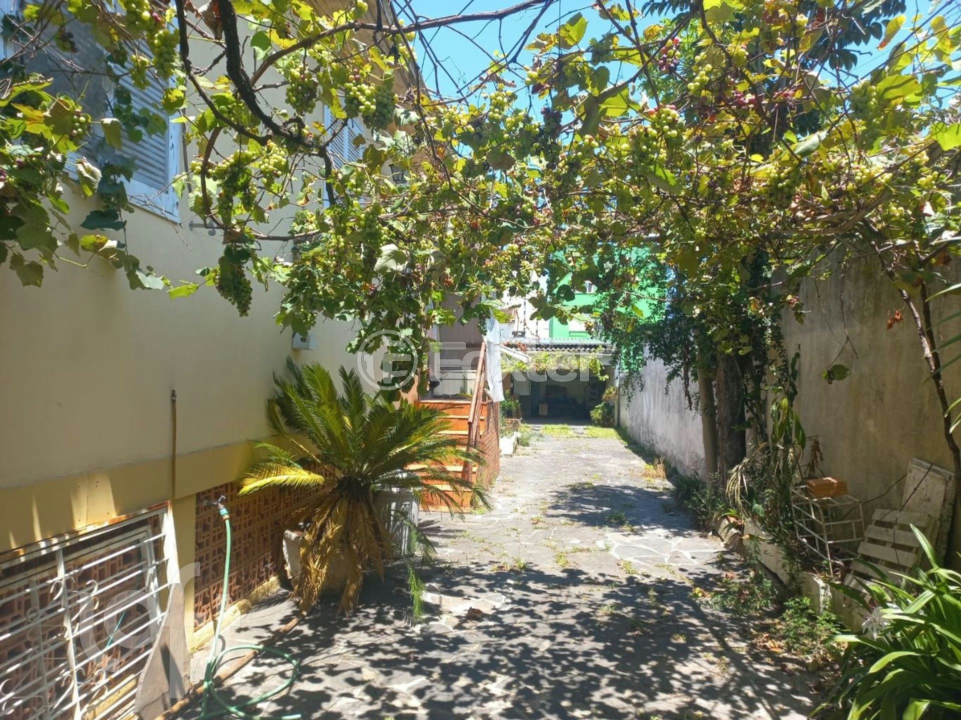 Casa à venda com 3 quartos, 200m² - Foto 11