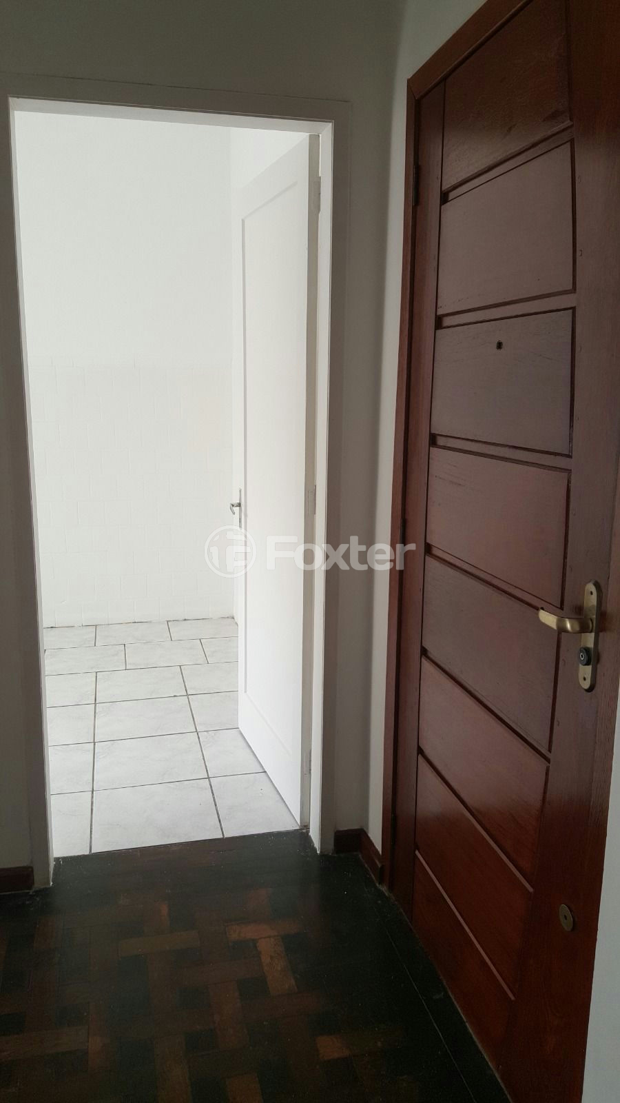 Apartamento à venda com 2 quartos, 67m² - Foto 2