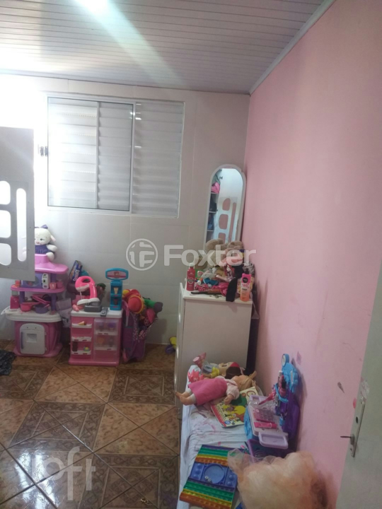 Casa à venda com 1 quarto, 329m² - Foto 4