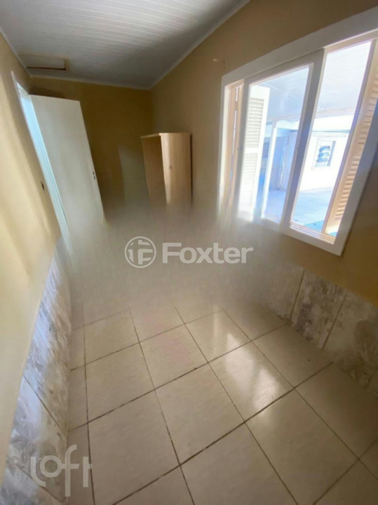 Casa à venda com 2 quartos, 45m² - Foto 4