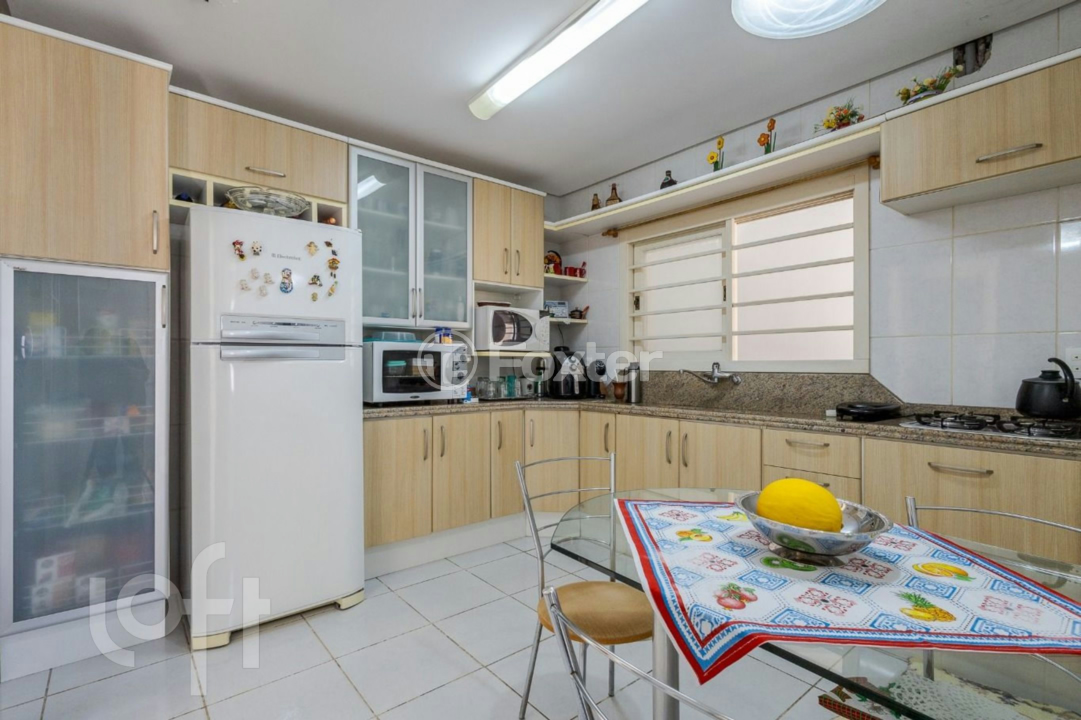 Casa à venda com 5 quartos, 261m² - Foto 2