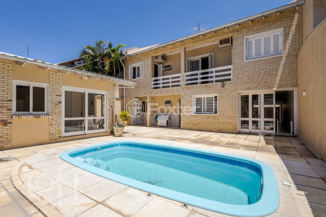 Casa à venda com 5 quartos, 261m² - Foto 1