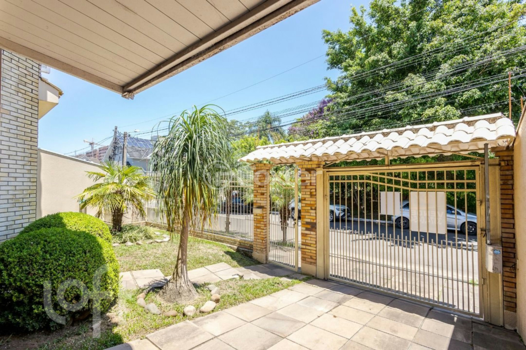 Casa à venda com 5 quartos, 261m² - Foto 18