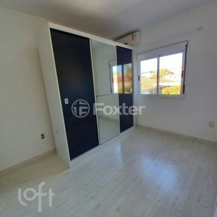 Casa à venda com 3 quartos, 79m² - Foto 4