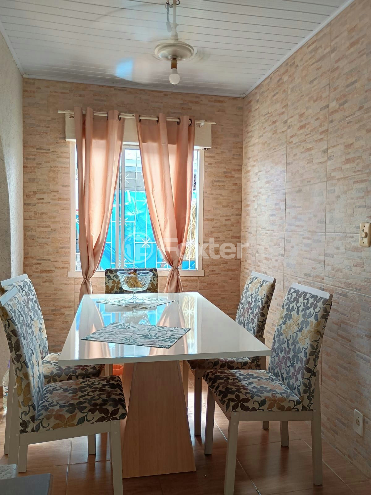 Casa à venda com 2 quartos, 66m² - Foto 4