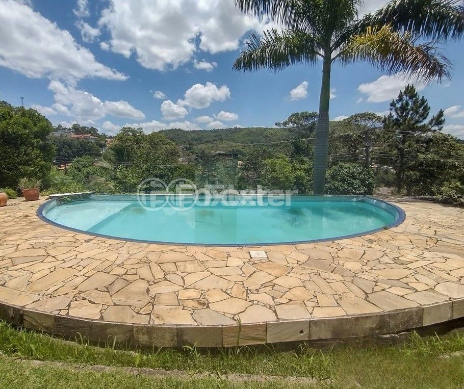 Casa de Condomínio à venda com 4 quartos, 450m² - Foto 1
