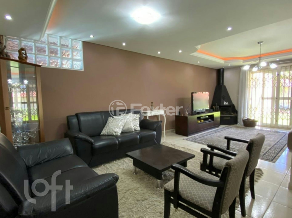 Casa à venda com 3 quartos, 223m² - Foto 1