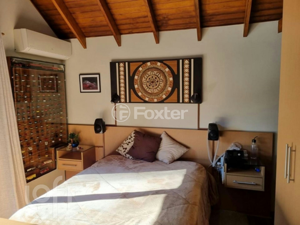 Casa à venda com 4 quartos, 260m² - Foto 14