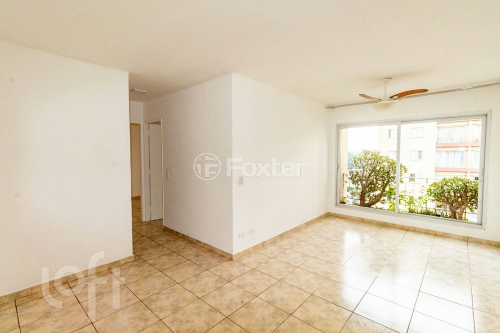 Apartamento à venda com 2 quartos, 70m² - Foto 19