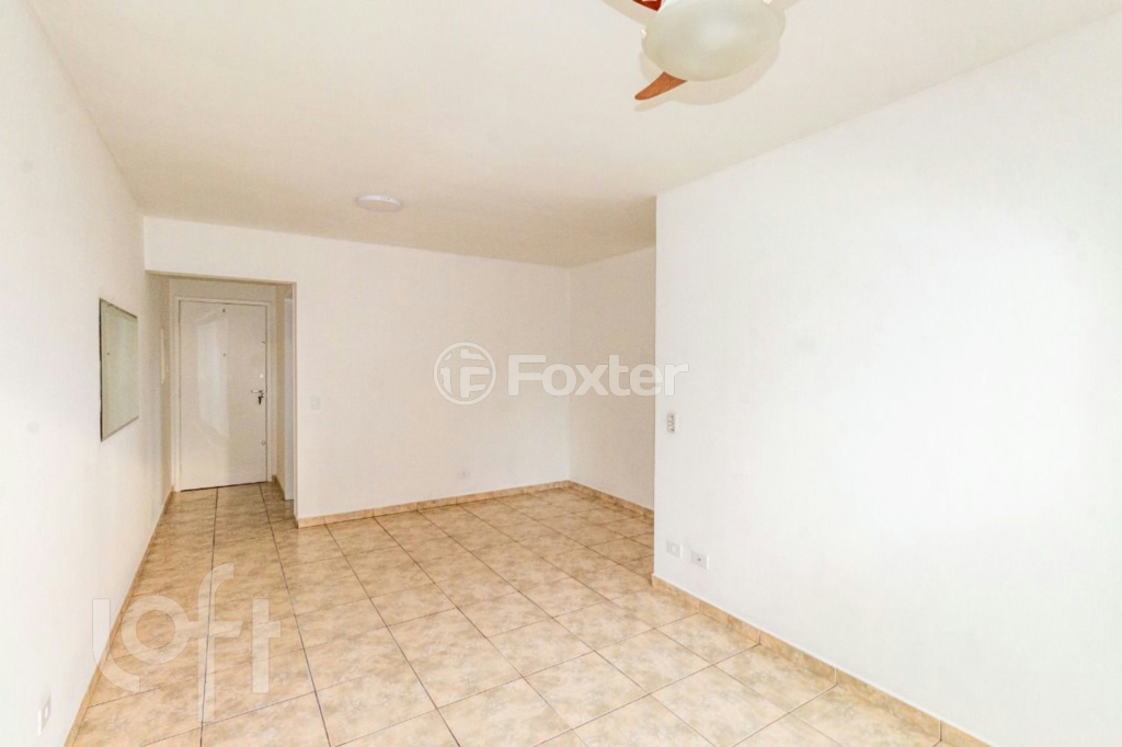 Apartamento à venda com 2 quartos, 70m² - Foto 3