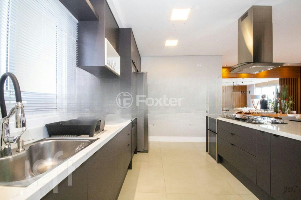 Apartamento à venda com 3 quartos, 130m² - Foto 16