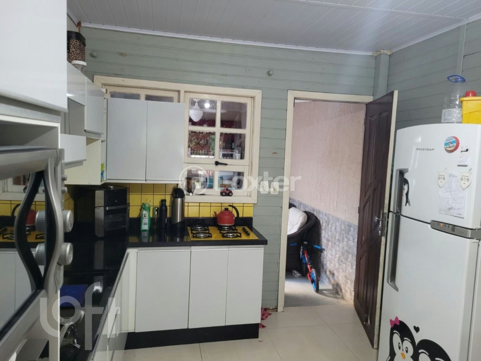 Casa à venda com 2 quartos, 90m² - Foto 3