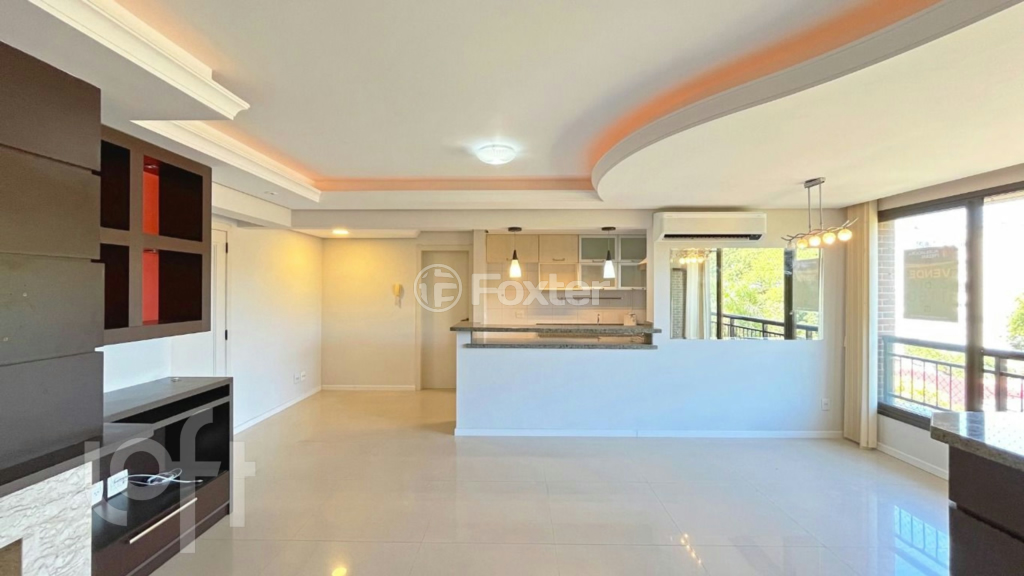 Apartamento à venda com 3 quartos, 94m² - Foto 2